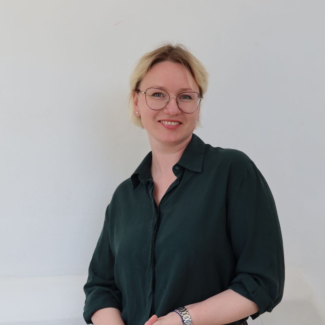 julia-consensio-team-photo.jpg