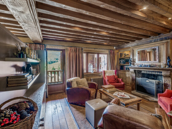 Chalet-St-Christophe-living room Courchevel 1850